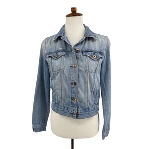 Forever 21 Denim Jacket Size Med light wash button up jean coat womens